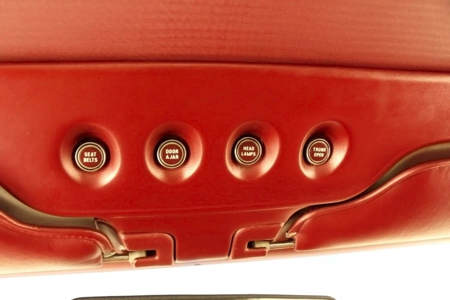 1971 Lincoln Continental Mark III - Image 13 of 17