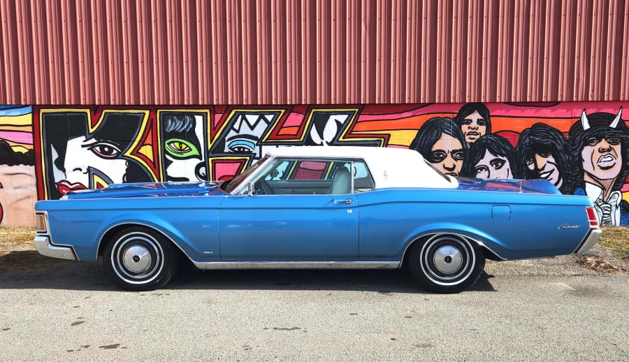 1971 Lincoln Continental Mark III - Image 2 of 19
