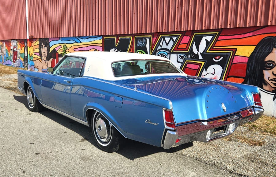1971 Lincoln Continental Mark III - Image 8 of 19