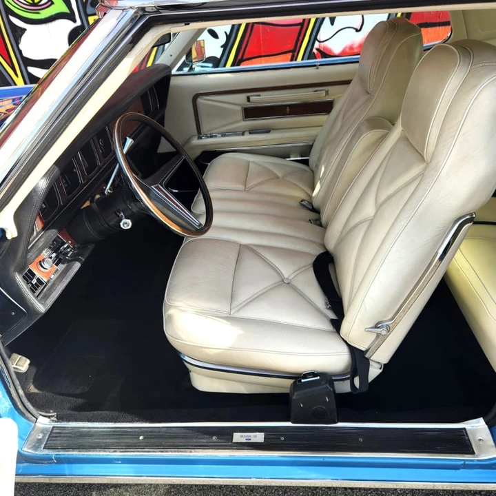 1971 Lincoln Continental Mark III - Image 12 of 19