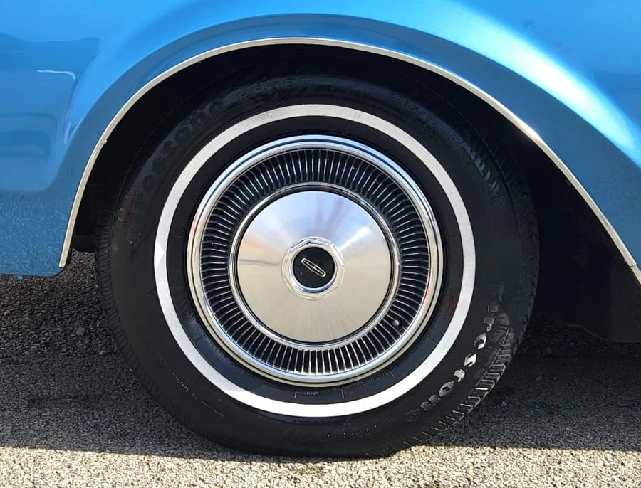 1971 Lincoln Continental Mark III - Image 11 of 19