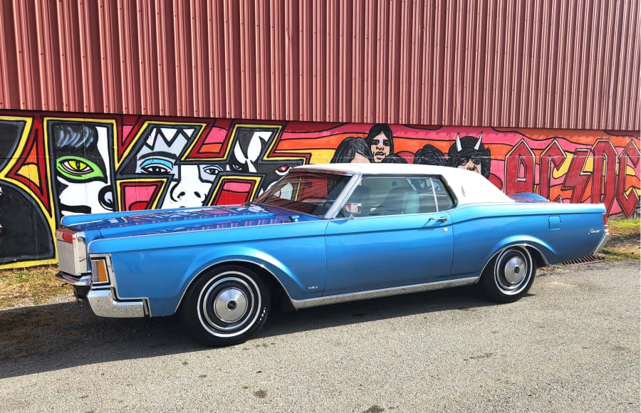 1971 Lincoln Continental Mark III - Image 9 of 19