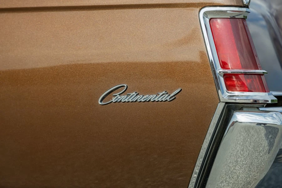 1971 Lincoln Continental Mark III - Image 17 of 31