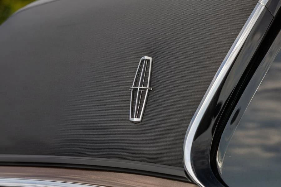 1971 Lincoln Continental Mark III - Image 8 of 31