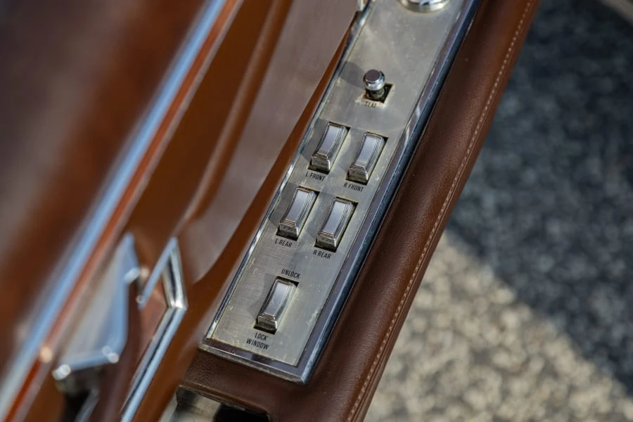 1971 Lincoln Continental Mark III - Image 29 of 31