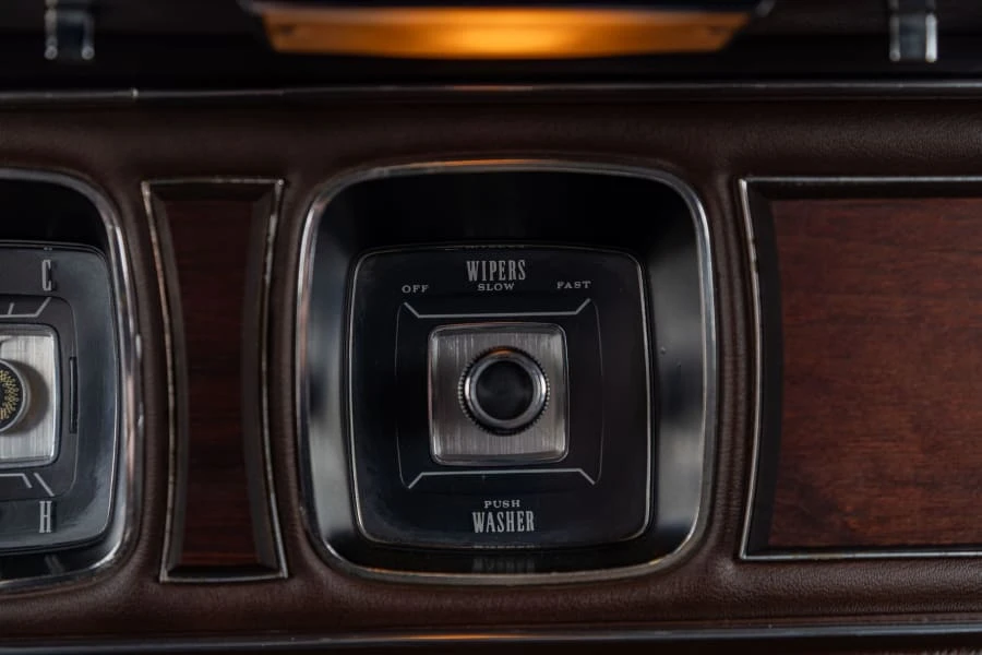 1971 Lincoln Continental Mark III - Image 23 of 31