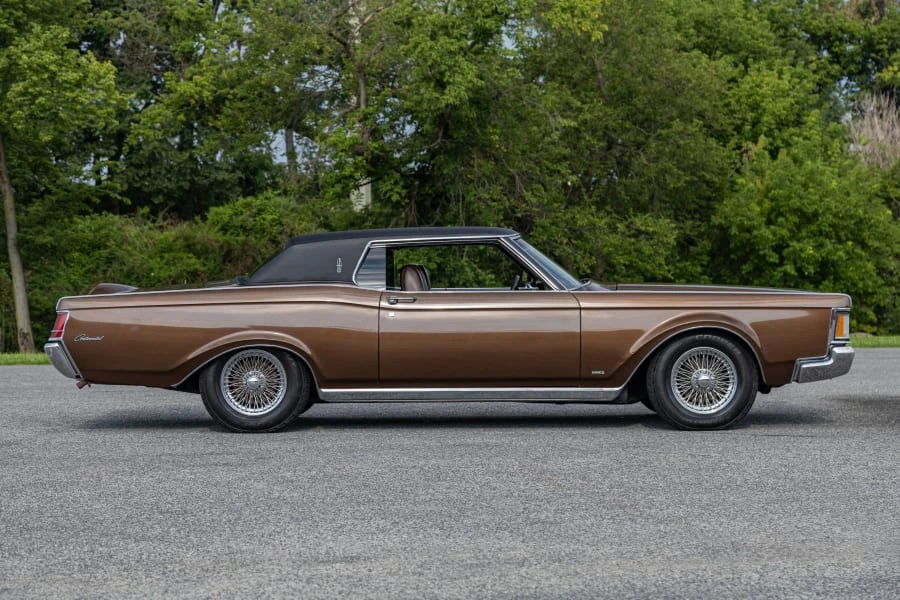 1971 Lincoln Continental Mark III - Image 2 of 31