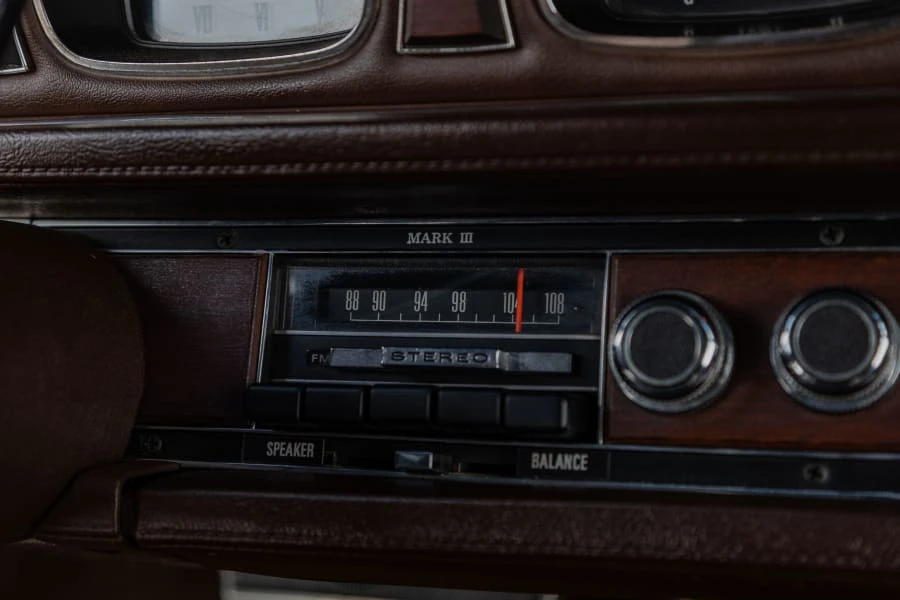 1971 Lincoln Continental Mark III - Image 22 of 31