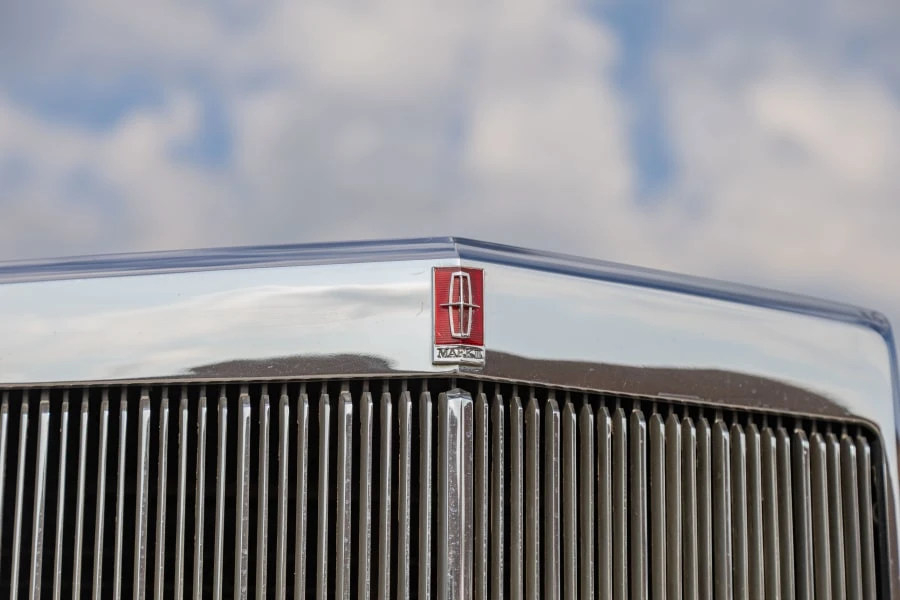 1971 Lincoln Continental Mark III - Image 11 of 31