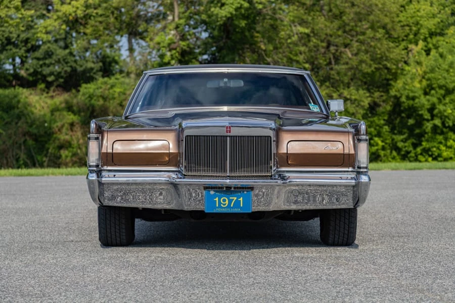 1971 Lincoln Continental Mark III - Image 4 of 31