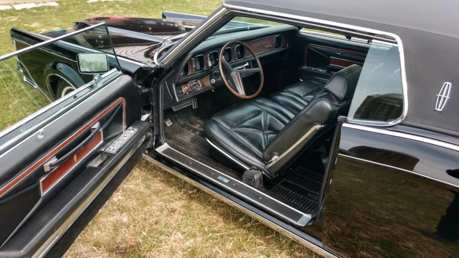 1971 Lincoln Continental Mark III - Image 4 of 9