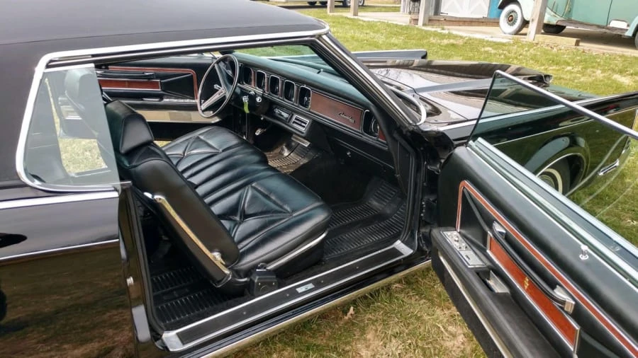 1971 Lincoln Continental Mark III - Image 5 of 9