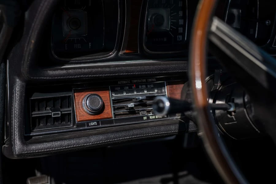1971 Lincoln Continental Mark III - Image 23 of 31