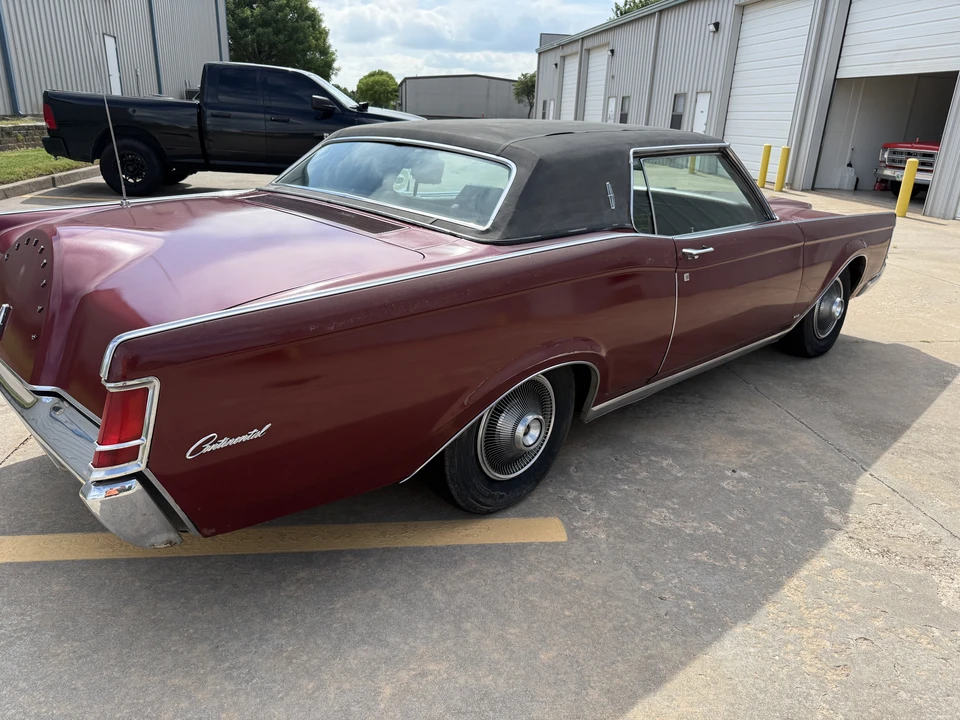 1971 Lincoln Continental 5th Gen - Image 8 of 31