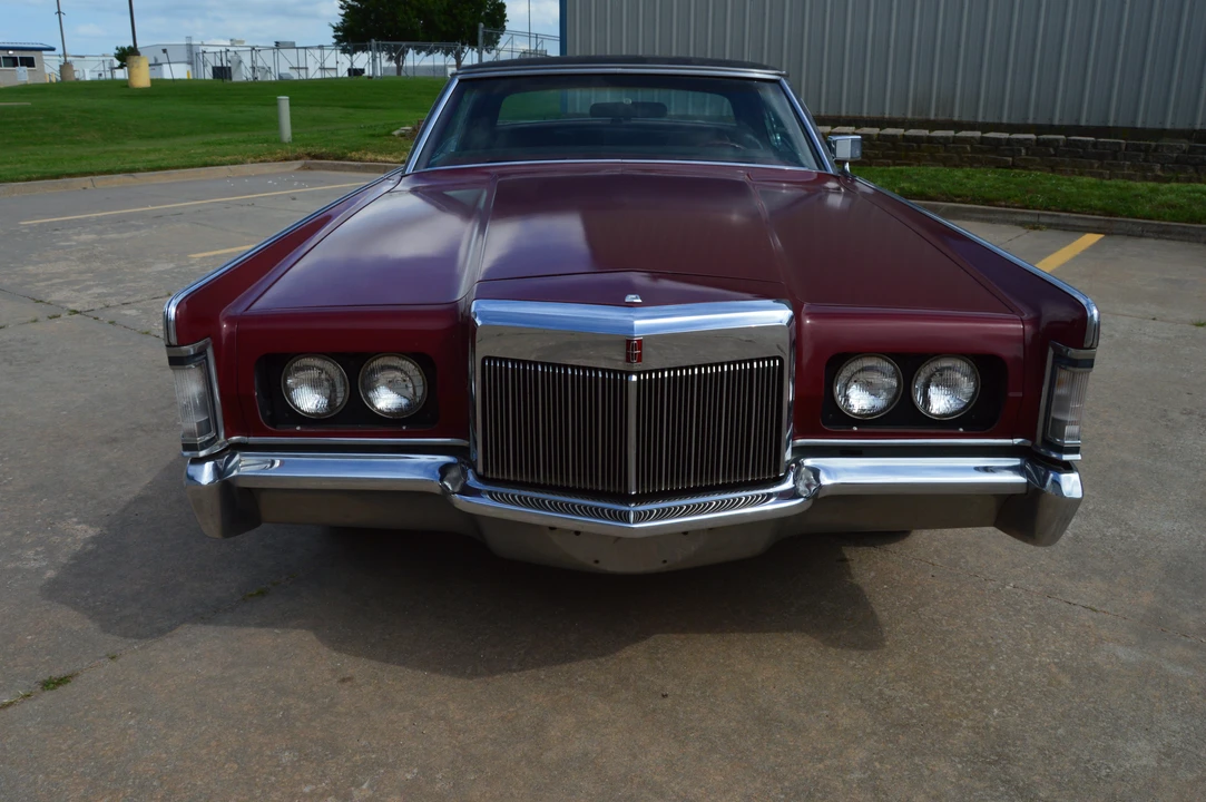 1971 Lincoln Continental 5th Gen - Image 2 of 31