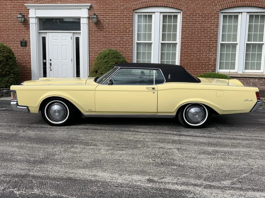 1971 Lincoln Continental Mark III - Image 2 of 7