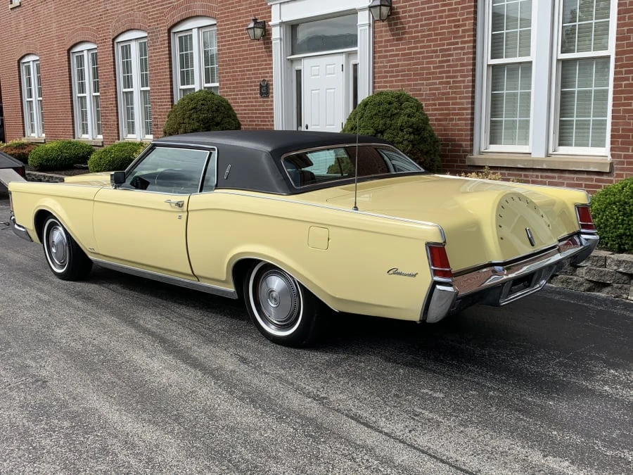 1971 Lincoln Continental Mark III - Image 3 of 7