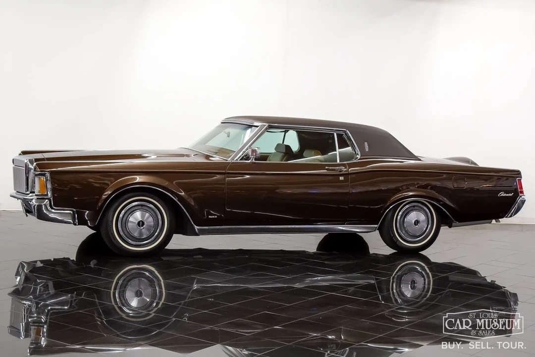 1971 Lincoln Continental Mark III - Image 2 of 21