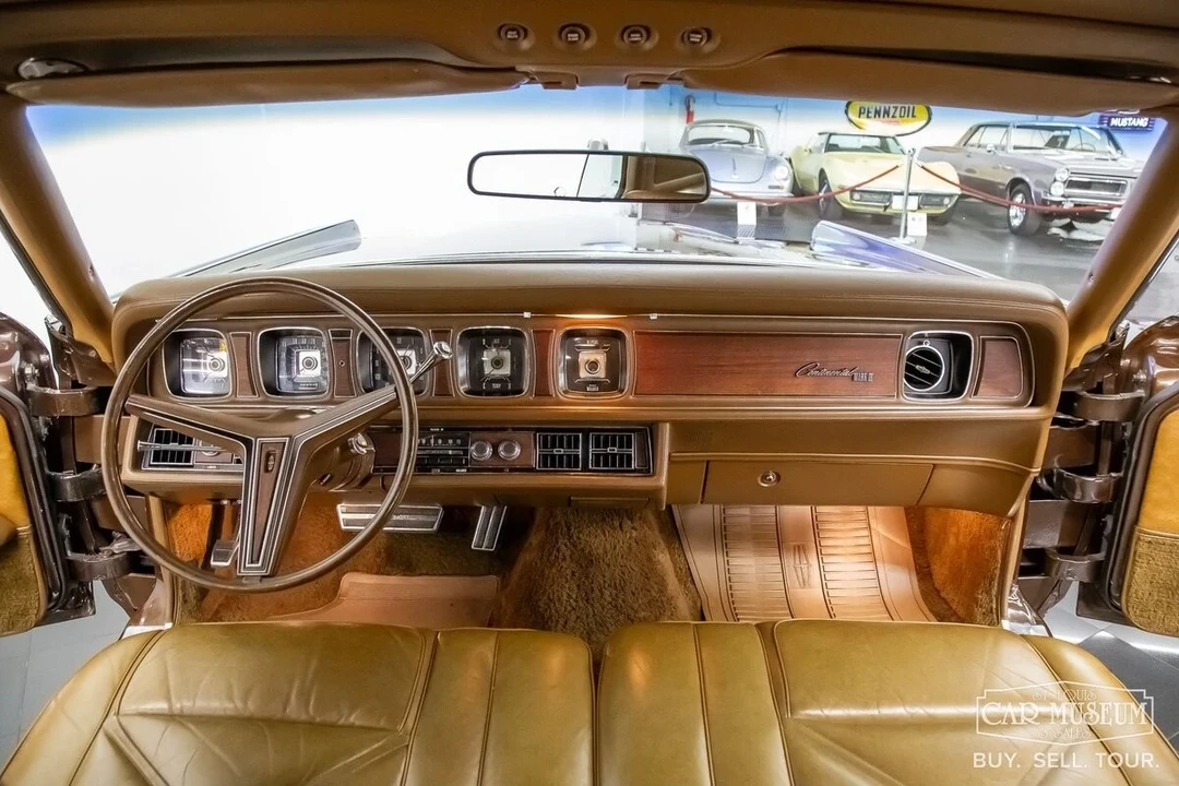 1971 Lincoln Continental Mark III - Image 5 of 21