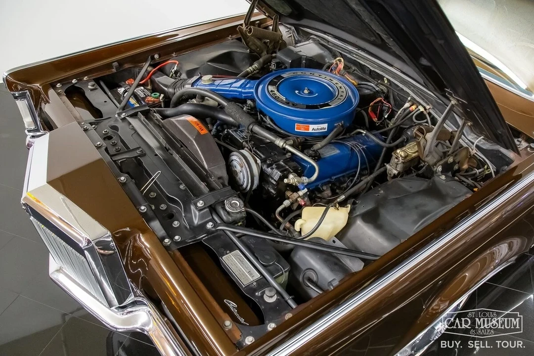 1971 Lincoln Continental Mark III - Image 17 of 21