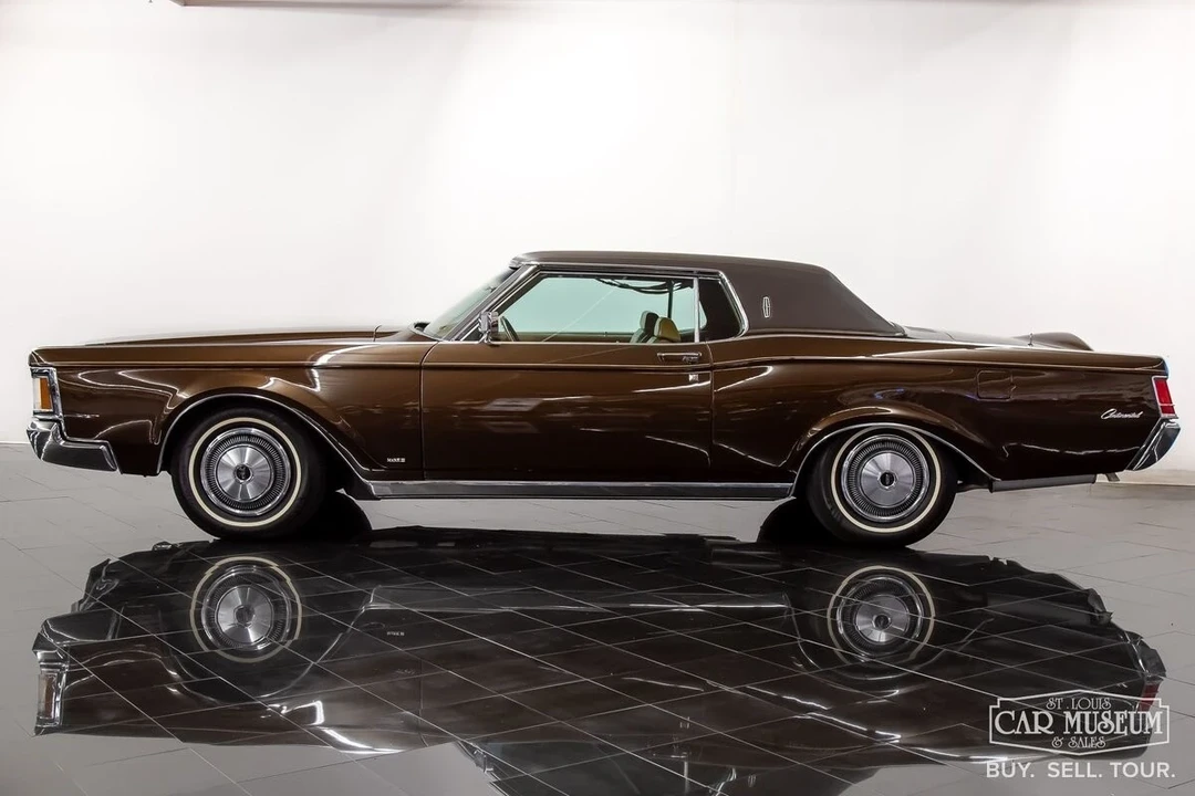 1971 Lincoln Continental Mark III - Image 3 of 21