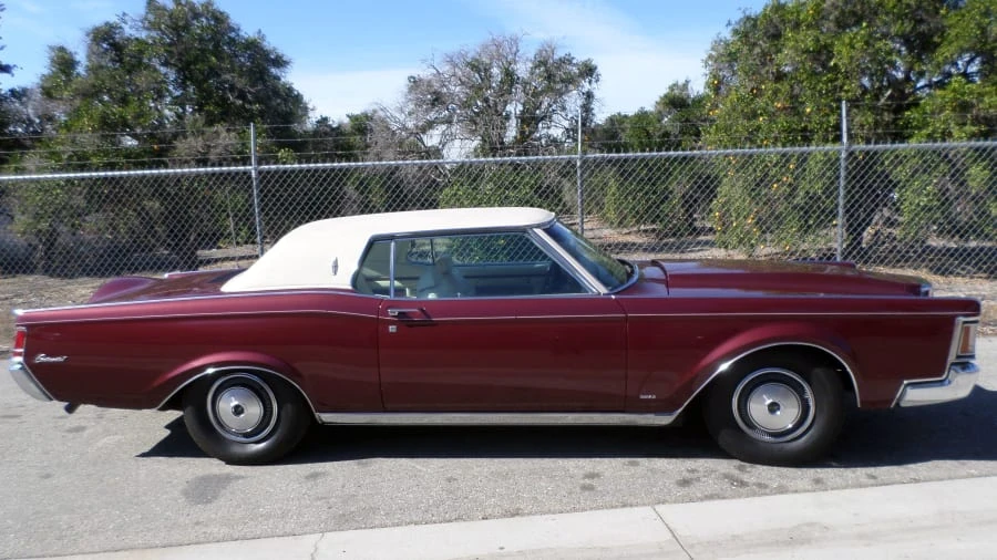 1971 Lincoln Continental Mark III - Image 2 of 12