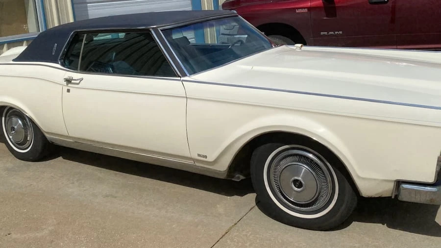 1971 Lincoln Continental Mark III - Image 8 of 9