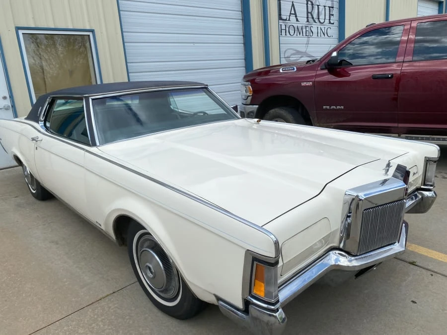 1971 Lincoln Continental Mark III - Image 9 of 9