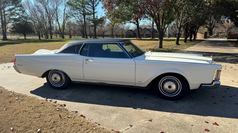 1971 Lincoln Continental Mark III - Image 5 of 12