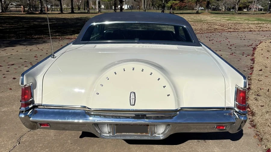 1971 Lincoln Continental Mark III - Image 4 of 12