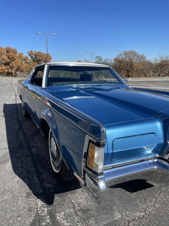 1971 Lincoln Continental Mark III - Image 8 of 23