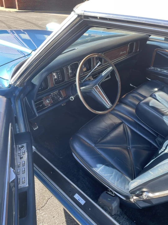 1971 Lincoln Continental Mark III - Image 9 of 23