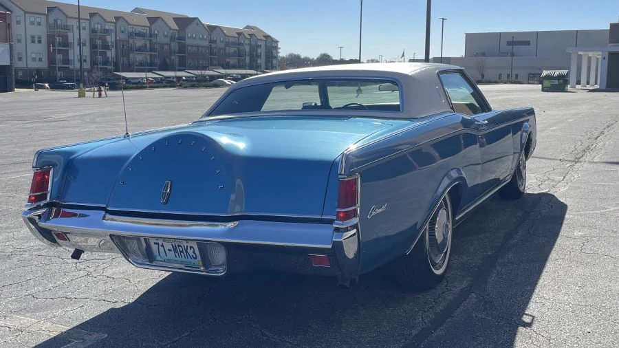 1971 Lincoln Continental Mark III - Image 2 of 23