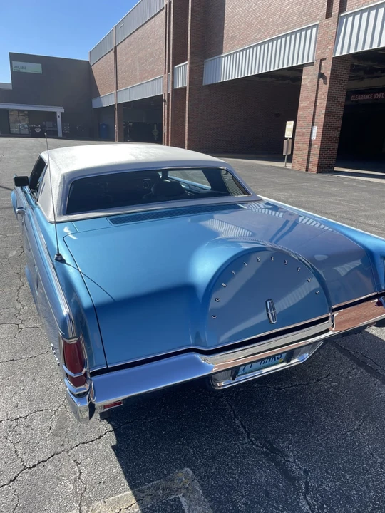 1971 Lincoln Continental Mark III - Image 6 of 23