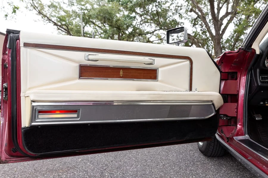 1971 Lincoln Continental 5th Gen - Image 21 of 31