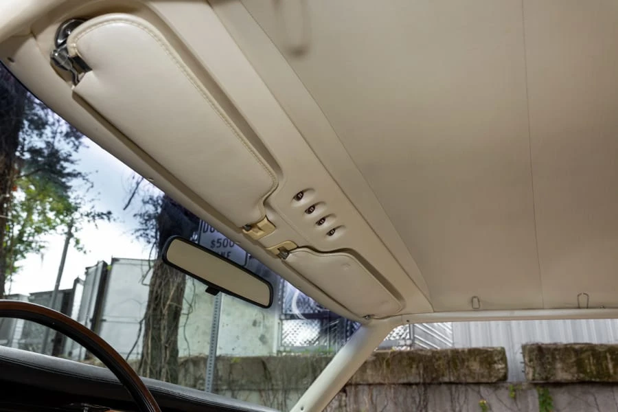 1971 Lincoln Continental 5th Gen - Image 22 of 31