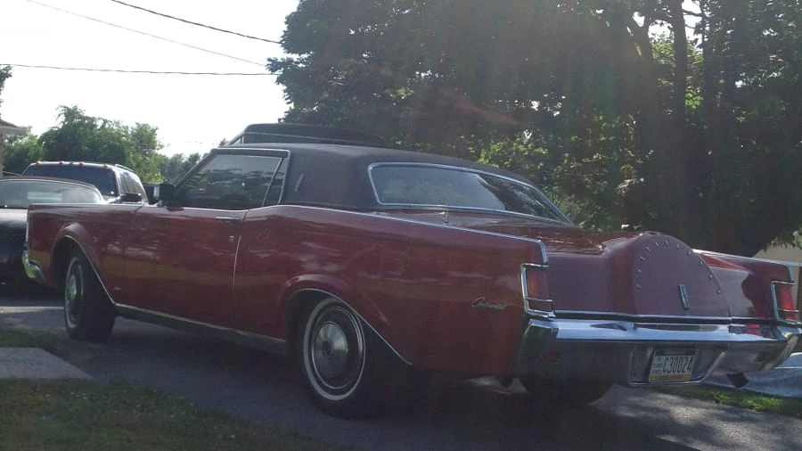 1971 Lincoln Continental Mark III - Image 2 of 10