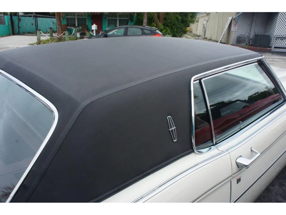 1971 Lincoln Continental Mark III - Image 13 of 20