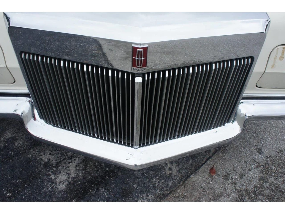1971 Lincoln Continental Mark III - Image 15 of 20