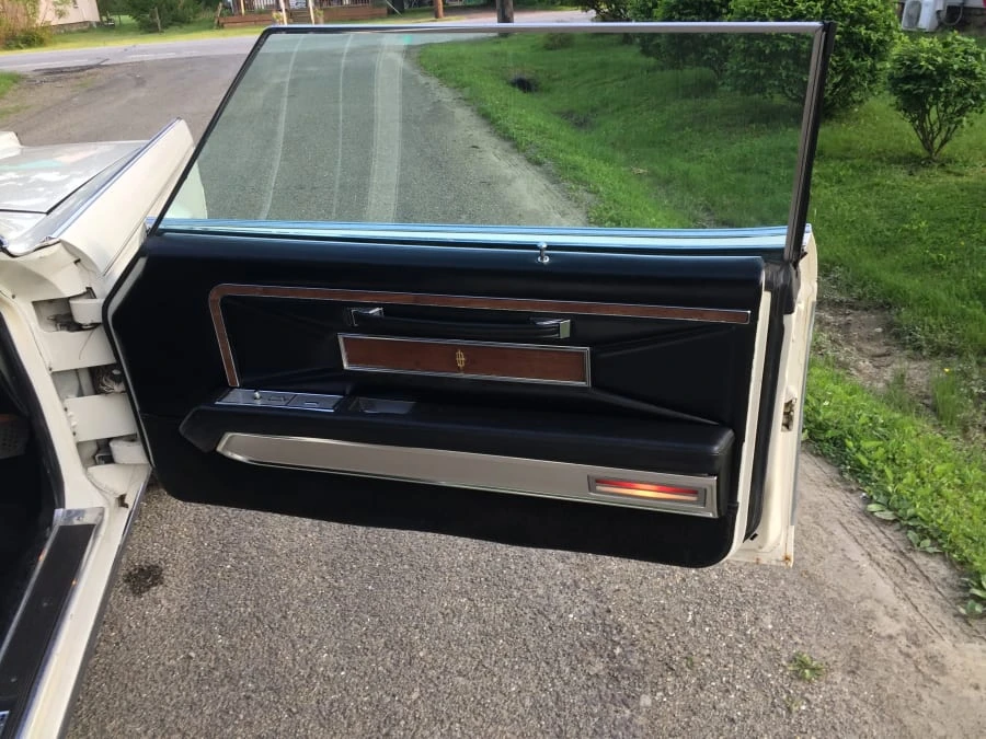 1971 Lincoln Continental Mark III - Image 4 of 7