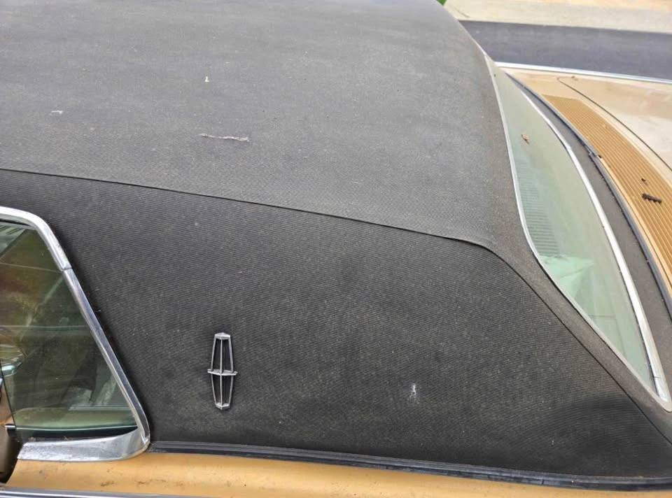 1971 Lincoln Continental Mark III - Image 7 of 10