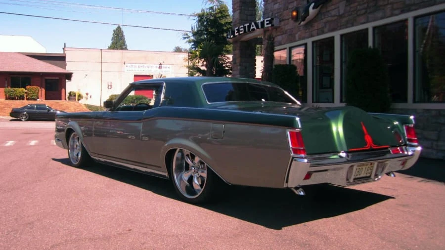1971 Lincoln Continental Mark III - Image 2 of 4