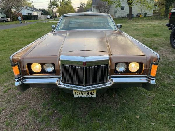 1971 Lincoln Continental Mark III - Image 18 of 22