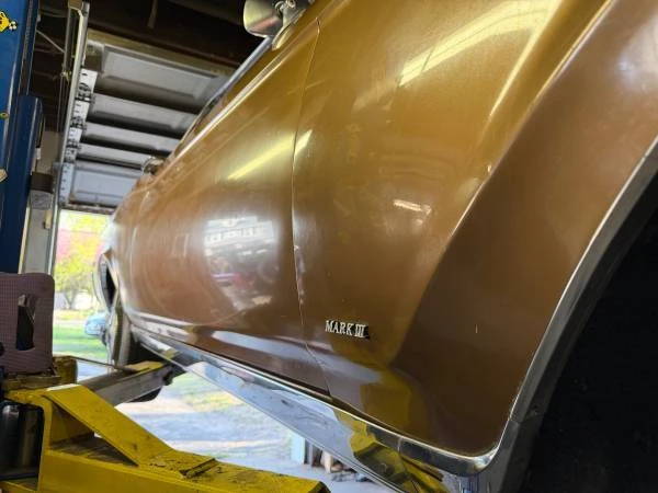 1971 Lincoln Continental Mark III - Image 8 of 22