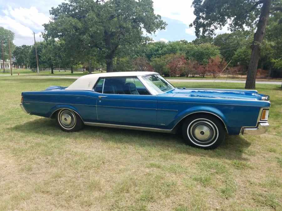 1971 Lincoln Continental Mark III - Image 2 of 11