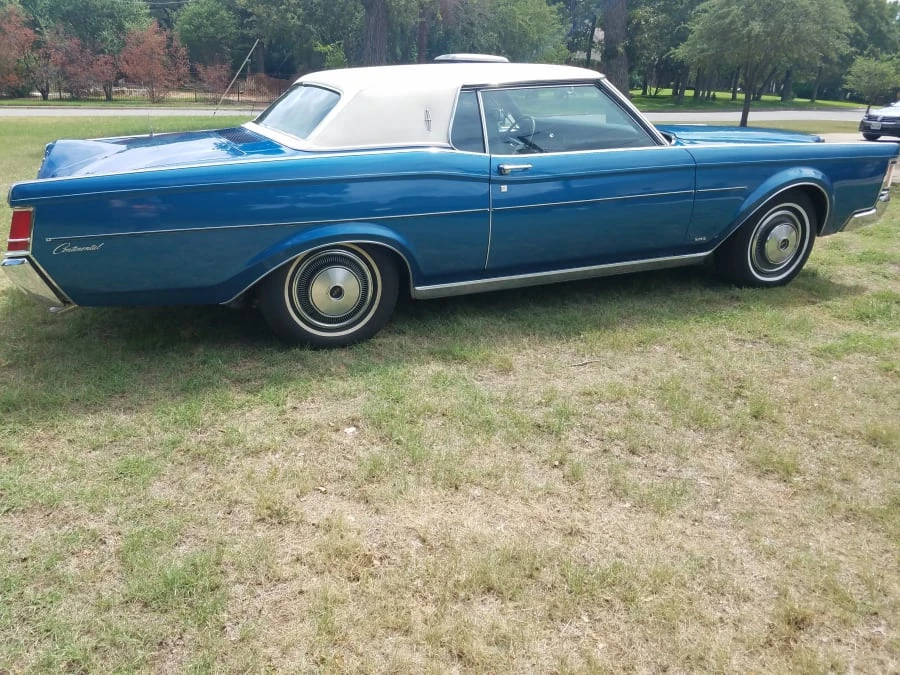 1971 Lincoln Continental Mark III - Image 9 of 11