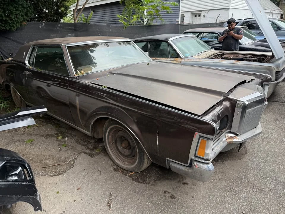 1971 Lincoln Continental 5th Gen - Image 2 of 16