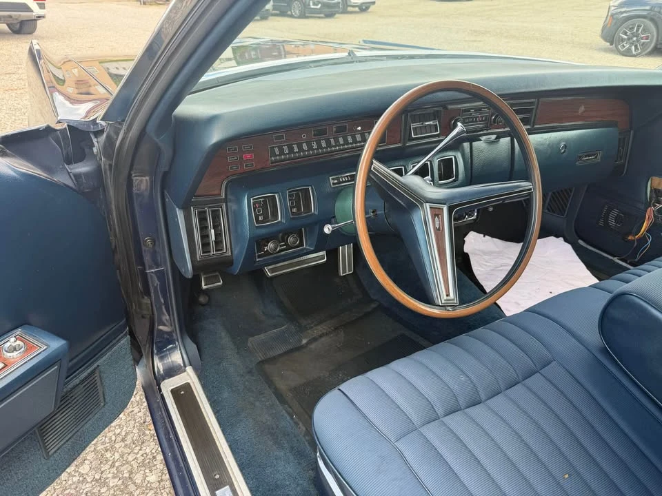 1971 Lincoln Continental 5th Gen - Image 11 of 16