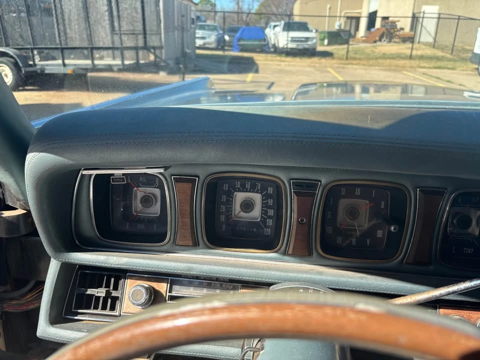 1971 Lincoln Continental Mark III - Image 6 of 9