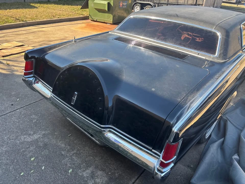 1971 Lincoln Continental Mark III - Image 9 of 9